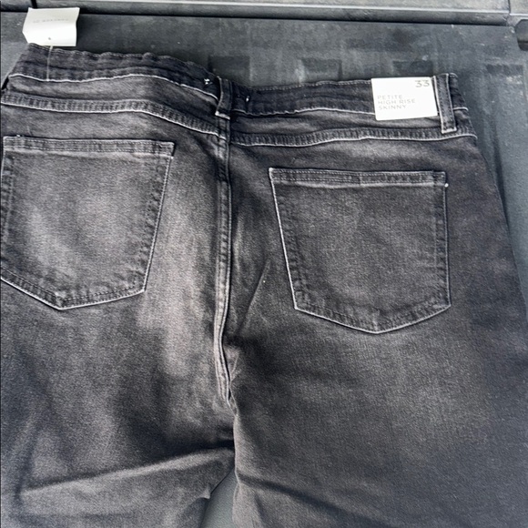 Black Distressed Forever 21 Women Jeans - Picture 4 of 4